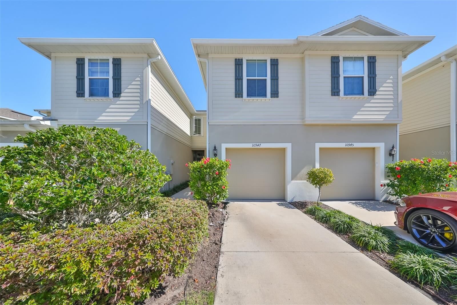 Property Photo: 10947 Verawood Drive FL 33579