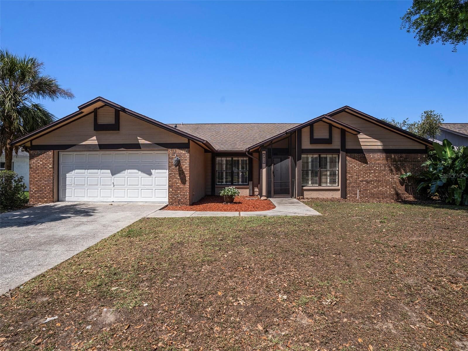 Property Photo:  2412 Arborwood Drive  FL 33596 