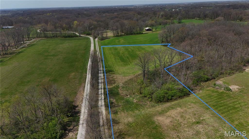 Property Photo: 20765 Oak Rest Road IL 62012