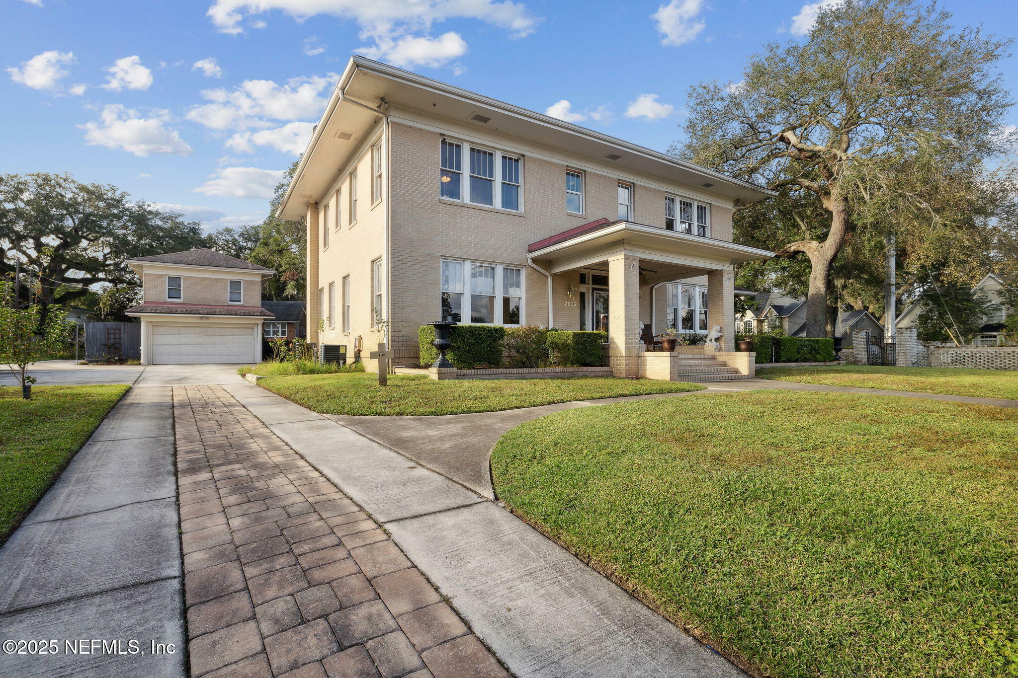 Property Photo: 3903 St Johns Avenue FL 32205