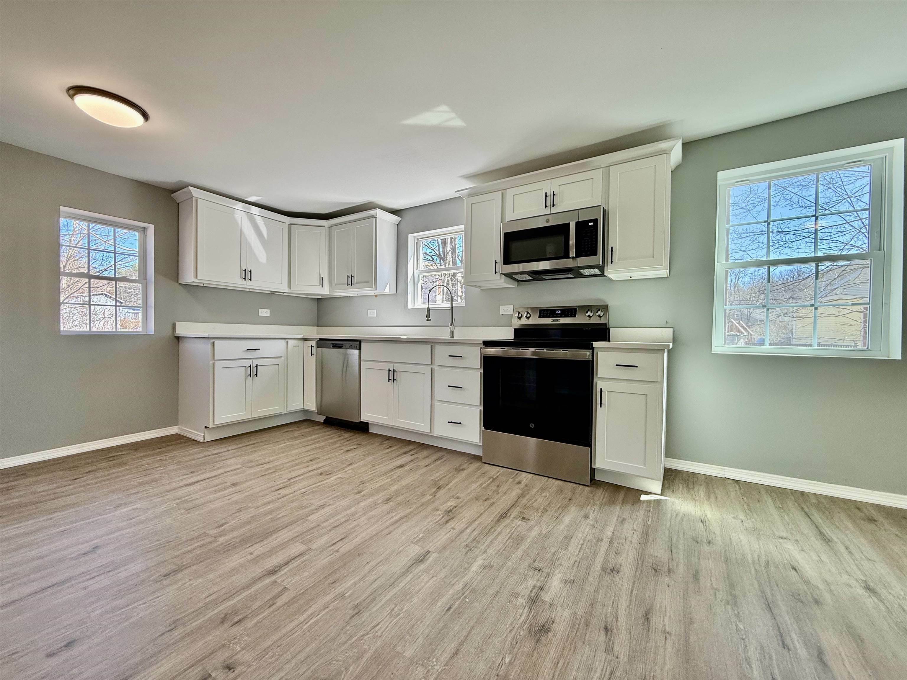 Property Photo: 5 Baker Avenue NH 03048