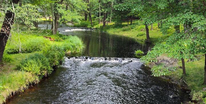 Property Photo:  43 Underwood Lane  PA 18436 