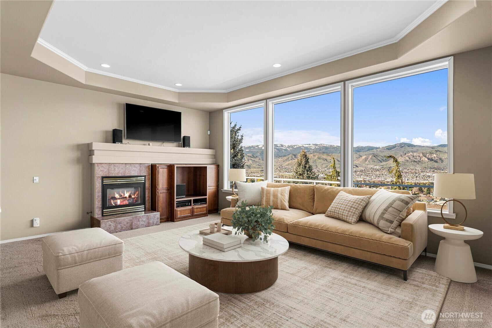 Property Photo: 946 Briarwood Drive WA 98802