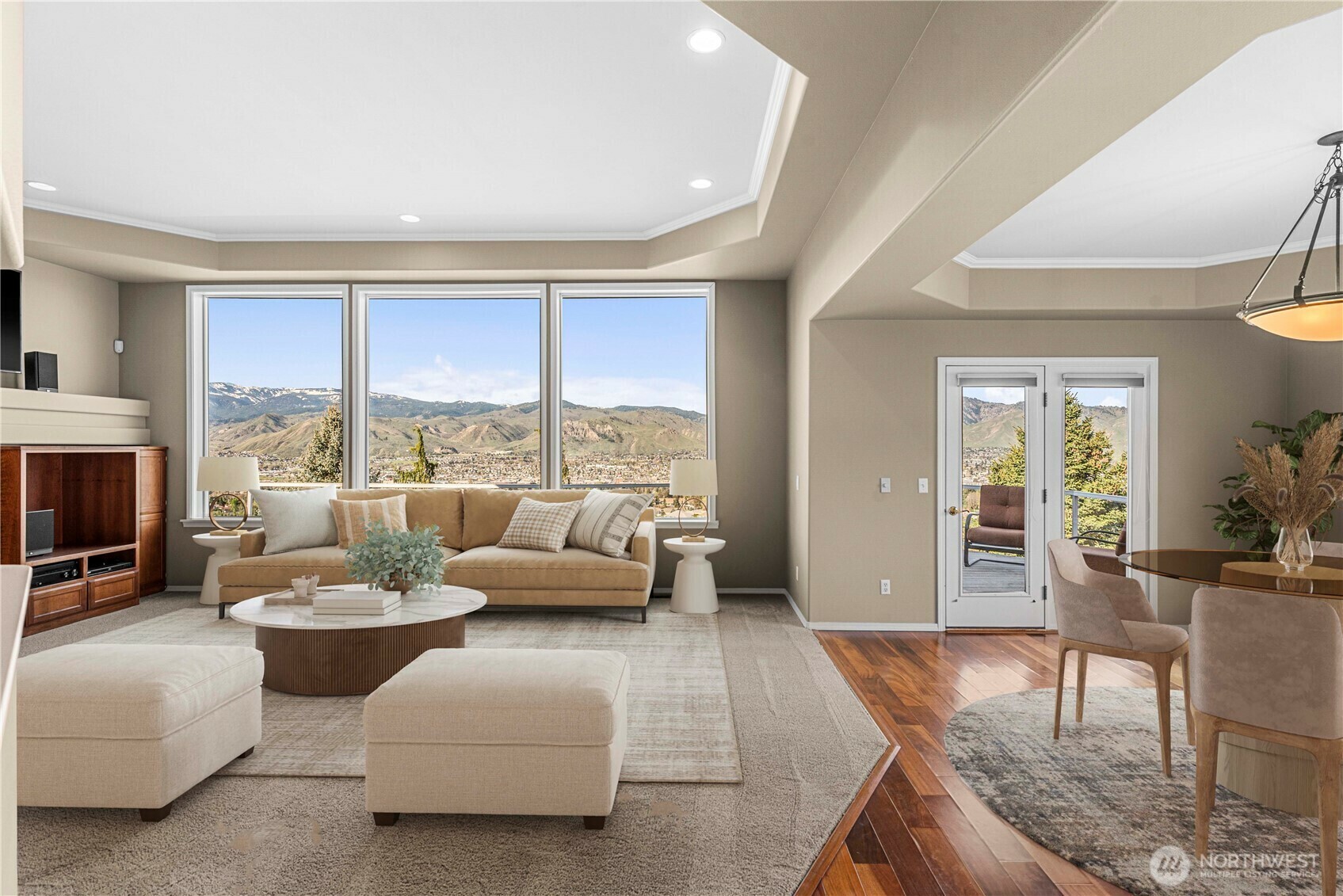 Property Photo: 946 Briarwood Drive WA 98802