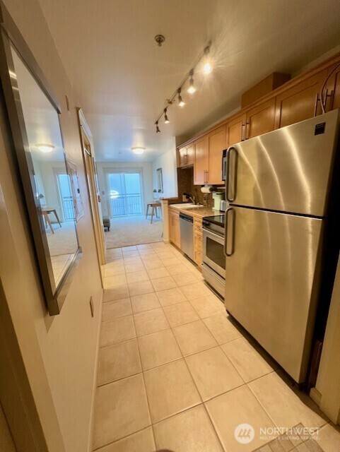 Property Photo: 326 Queen Anne Avenue N 502 WA 98109