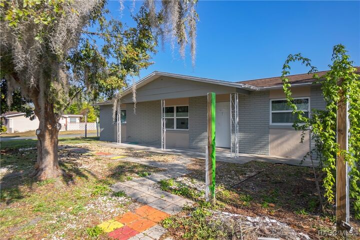 Property Photo: 77 Regina Boulevard FL 34465