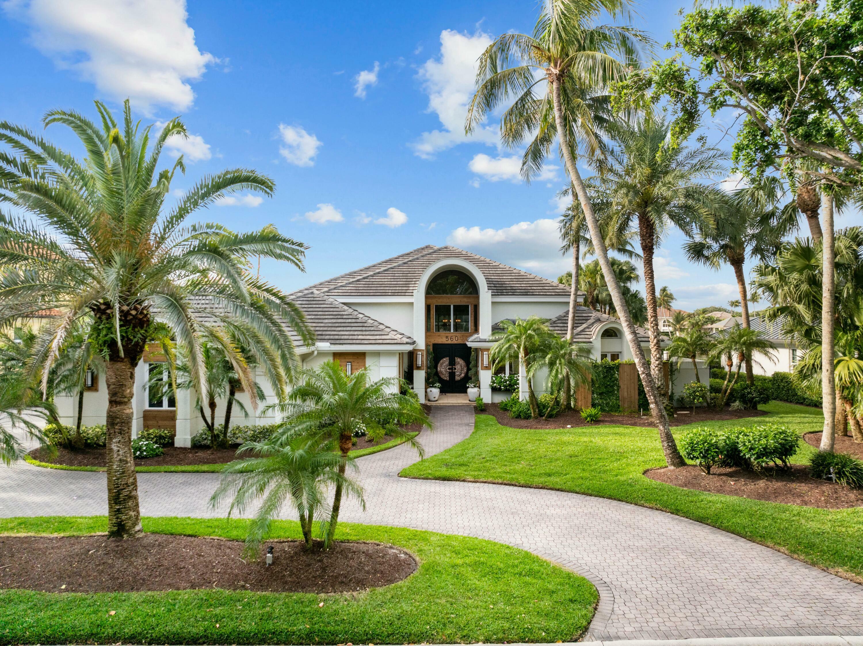 Property Photo:  560 SW Bay Pointe Circle  FL 34990 