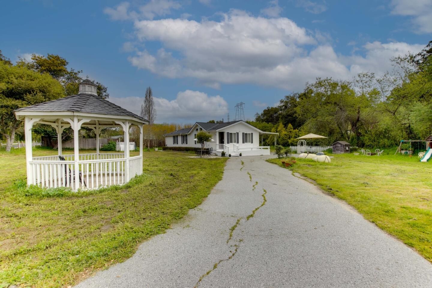 Property Photo:  9345 Prunedale South Road  CA 93907 