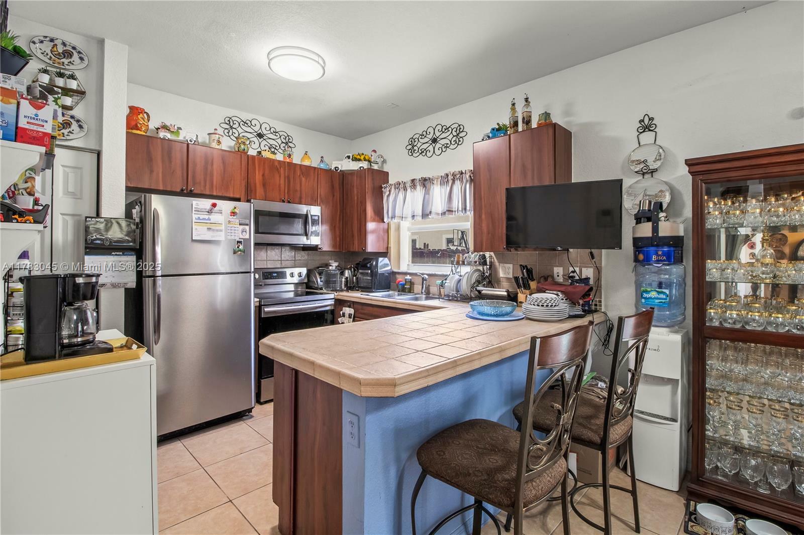 Property Photo: 14072 SW 51st Ln FL 33027
