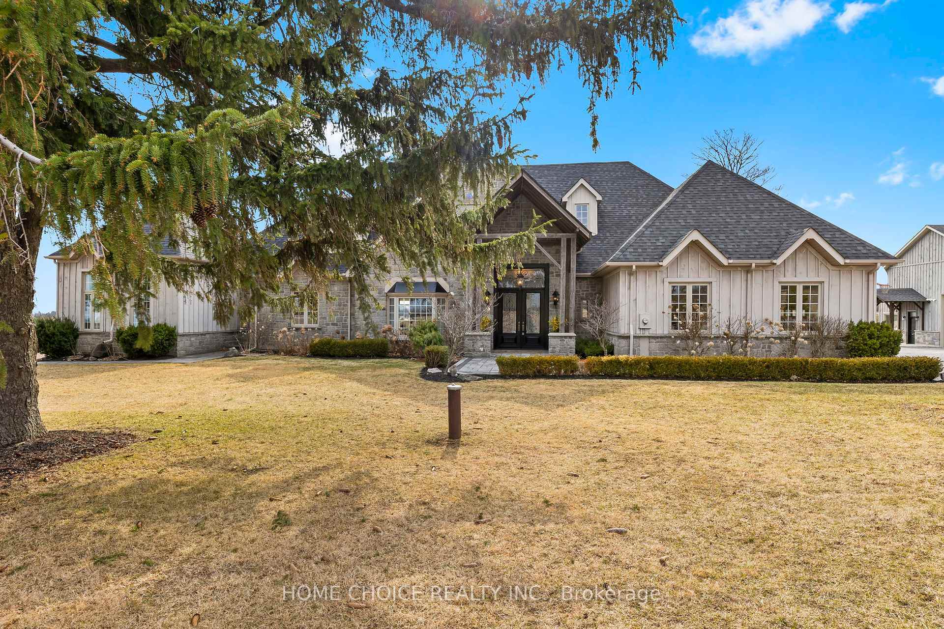Photo de la propriété:  5038 Thornton Road N  ON L1H 7K4 