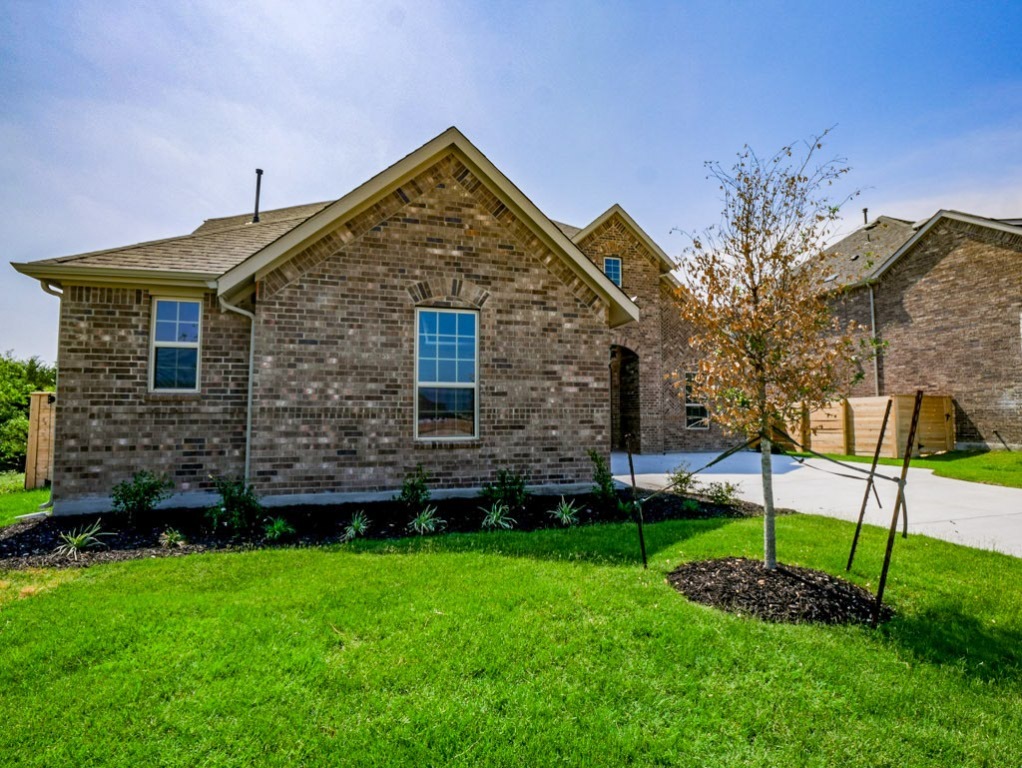 Property Photo: 1705 Cayuga Street TX 78641