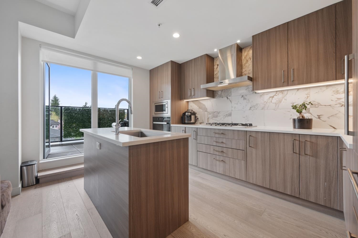 Property Photo: 528 W King Edward Avenue 508 BC V5Z 2C3
