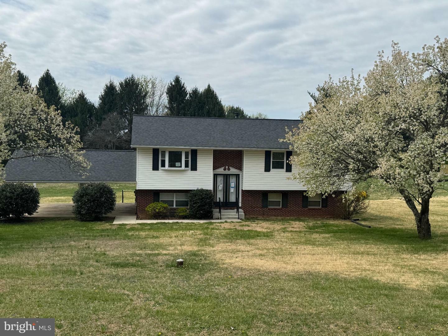 Property Photo: 2502 Braddock Road MD 21771