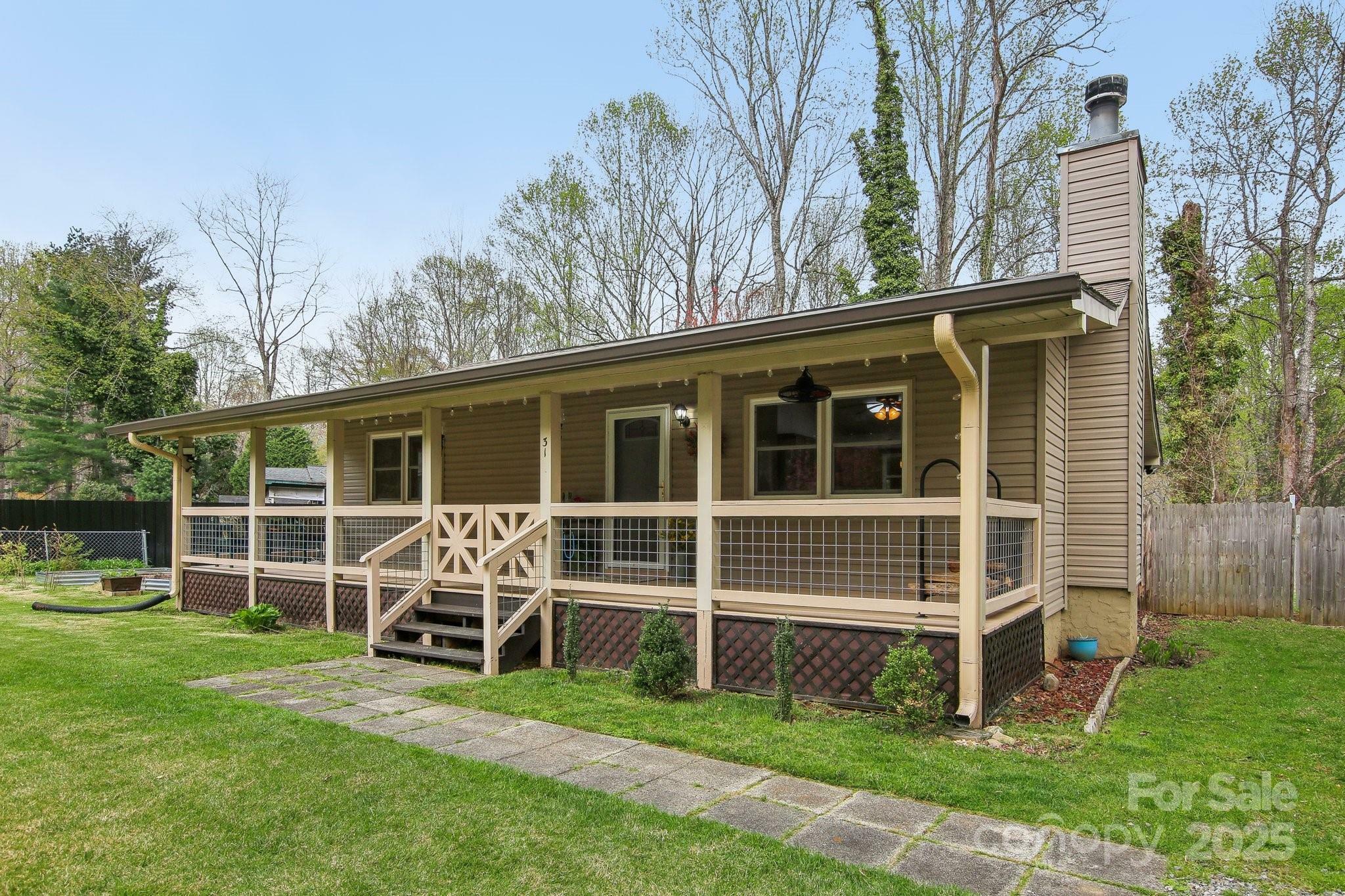 Property Photo: 31 Elizabeth Lane NC 28751