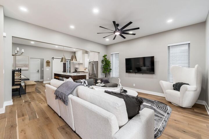 Property Photo:  496 W 1st Avenue  OH 43201