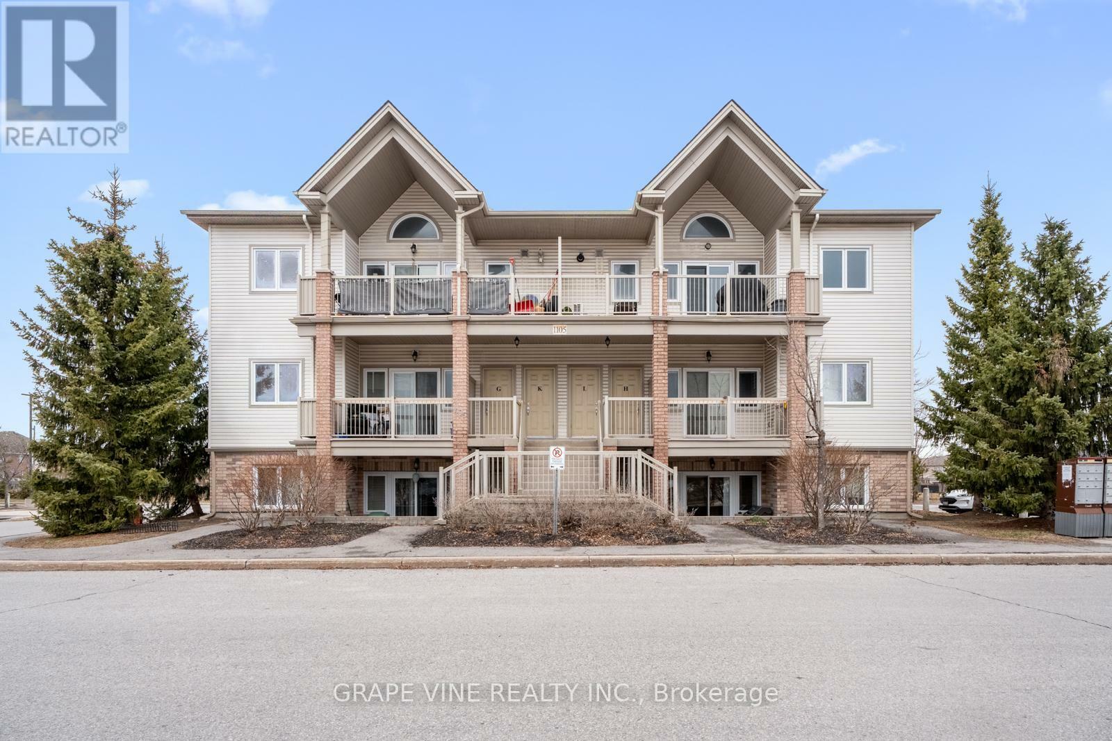 Property Photo: 1105 Stittsville Main Street H ON K2S 0C6