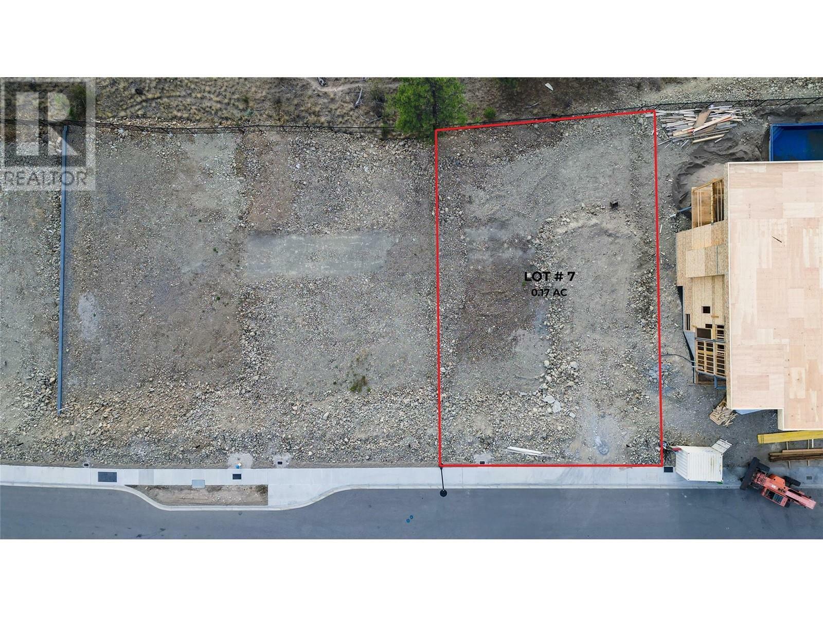 Photo de la propriété:  638 Kingswood Terrace  BC V1V 0J2 