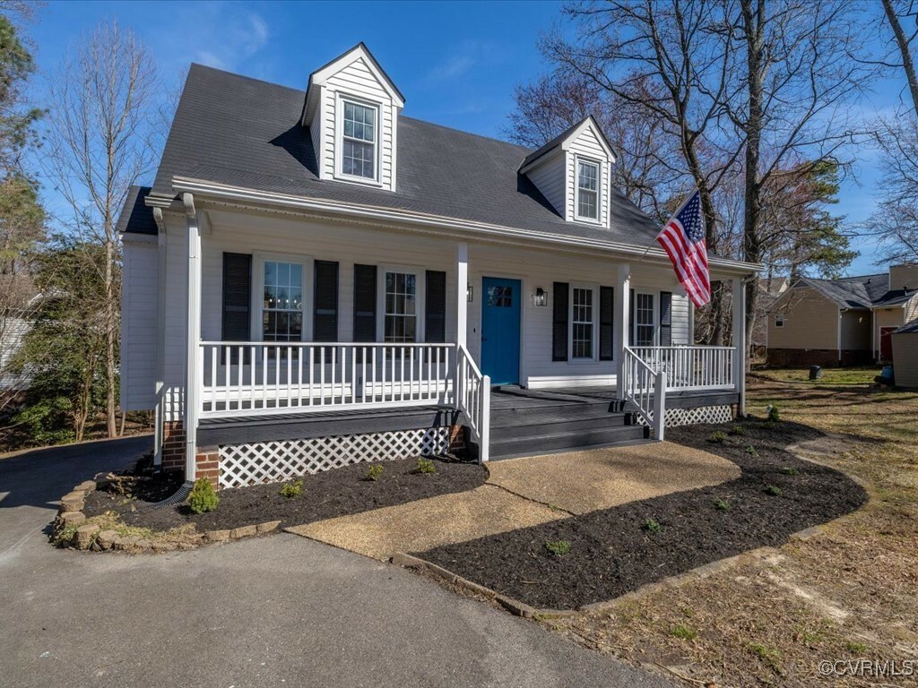 Property Photo: 7464 Dutch Lily Court VA 23111