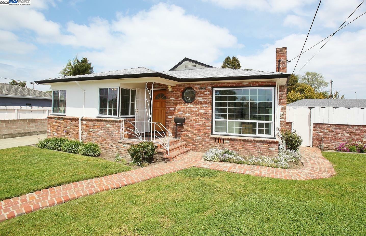 Property Photo: 2026 Marina Ct CA 94577
