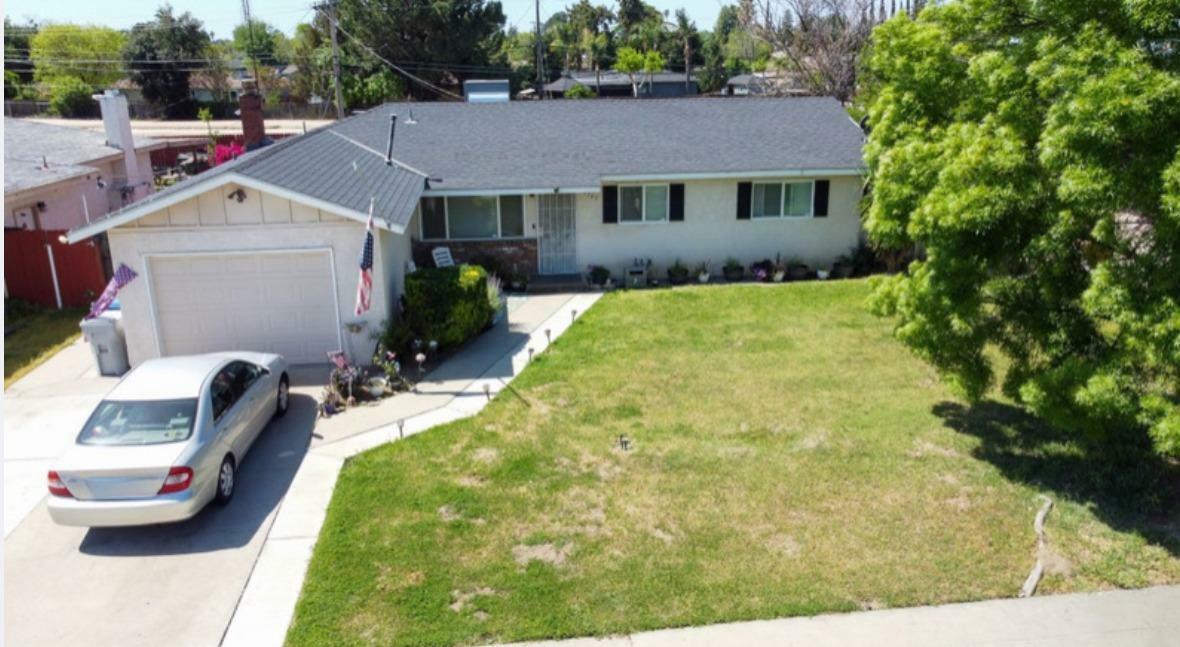 4363 N Eddy Avenue  Fresno CA 93727 photo
