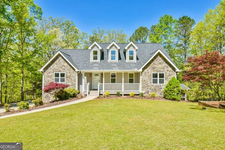Property Photo:  6025 River Oaks Drive  GA 30542