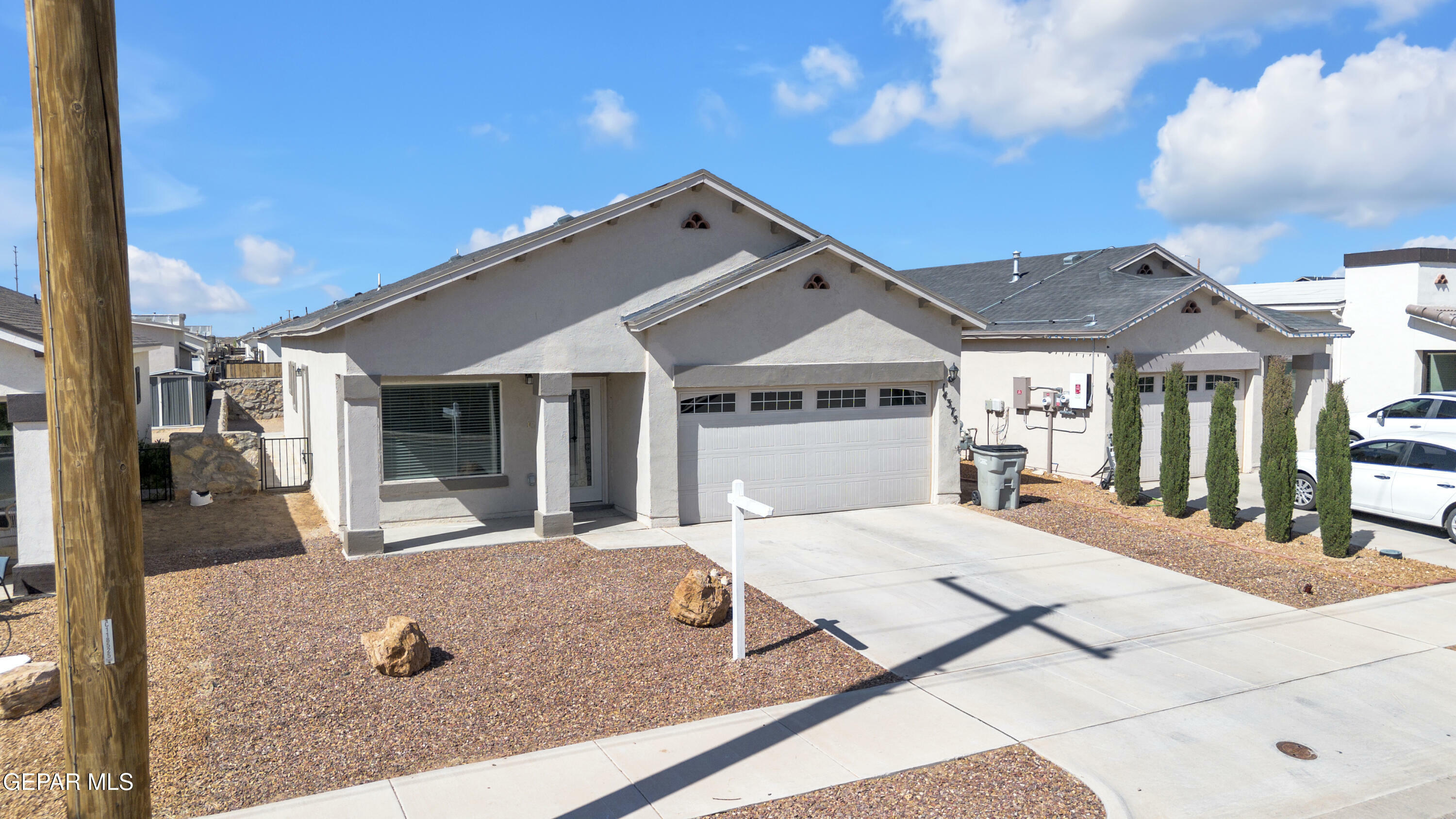 14375 Russell Borea  El Paso TX 79938 photo