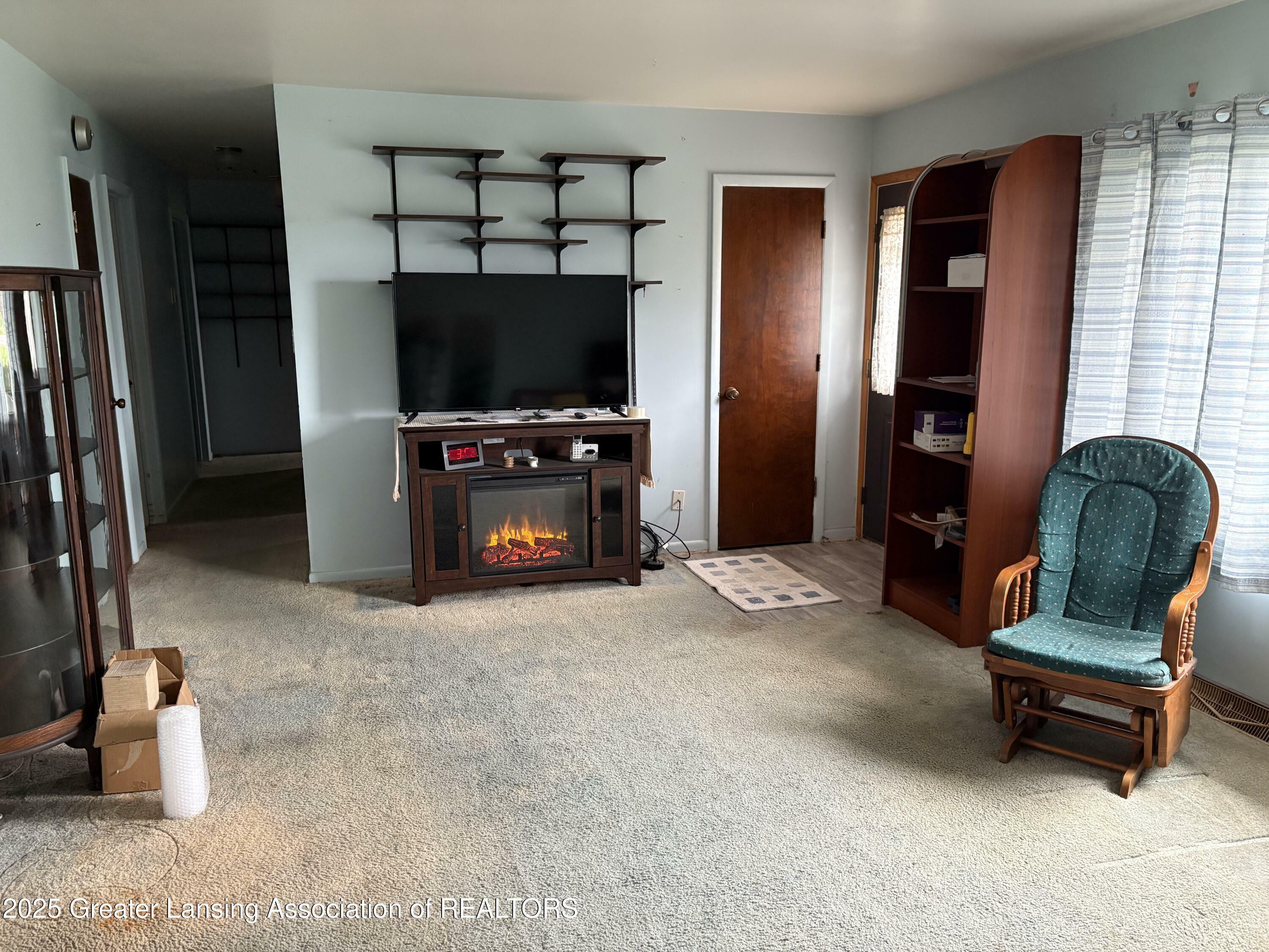 Property Photo: 2122 E Vermontville Highway MI 48813