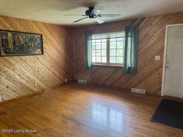 Property Photo: 77 Juniper Dr KY 40065