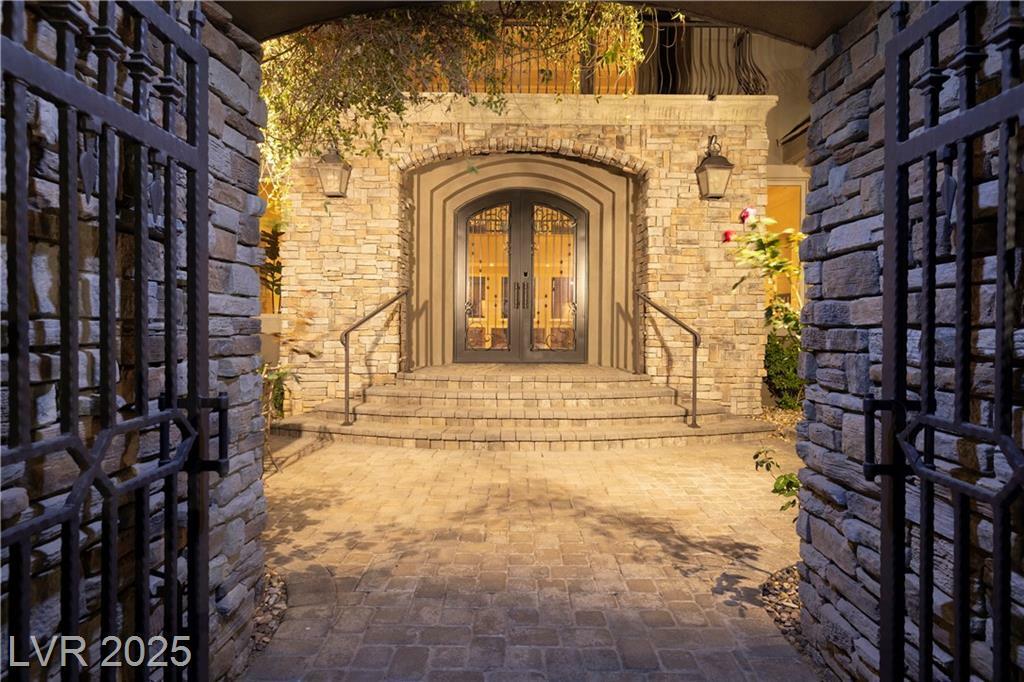 Property Photo: 1520 Macdonald Ranch Drive NV 89012