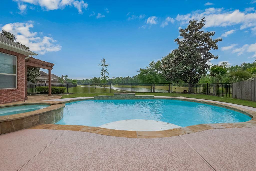 2711 King Point View Lane  Spring TX 77388 photo