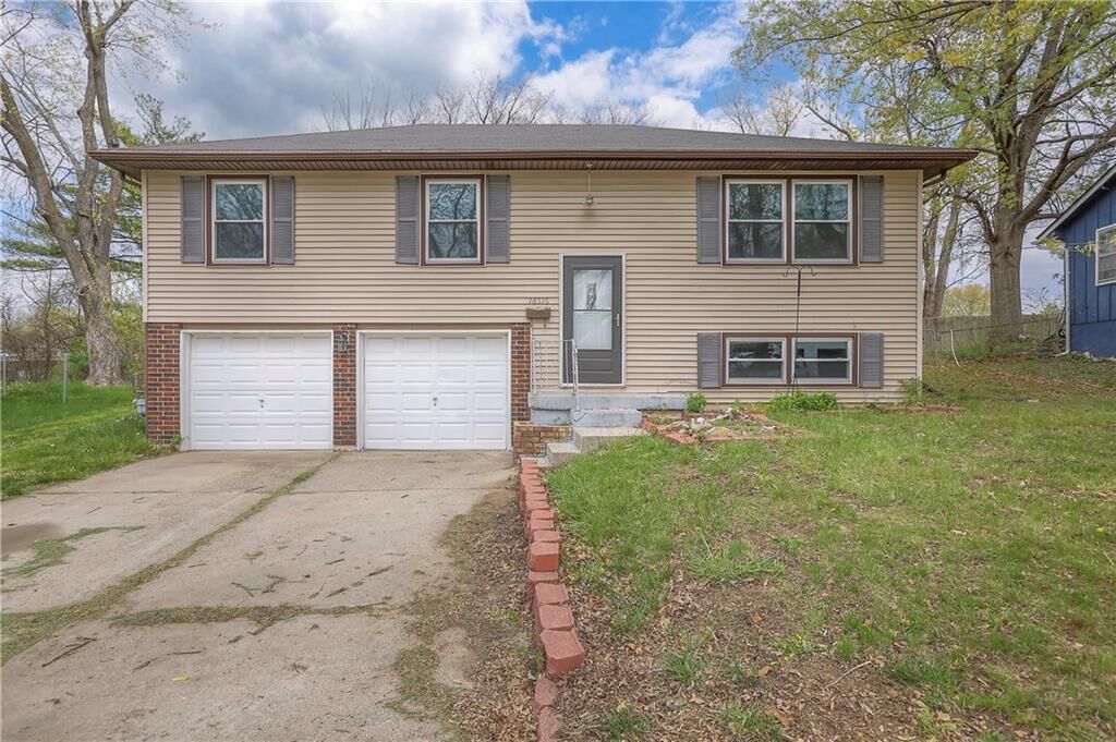 Property Photo:  16516 E 41st Terr South N/A  MO 64055 