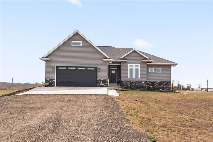 Property Photo: 1871-9 105th Street IA 50641