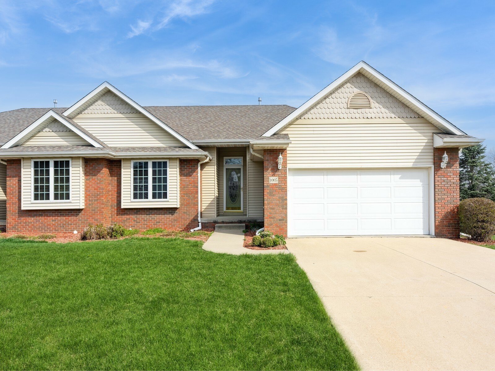 Property Photo: 1005 Liberty Lane IA 50047