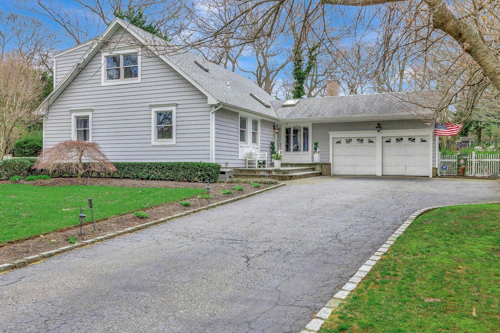 Property Photo:  8 Hansen Ln  NY 11746 
