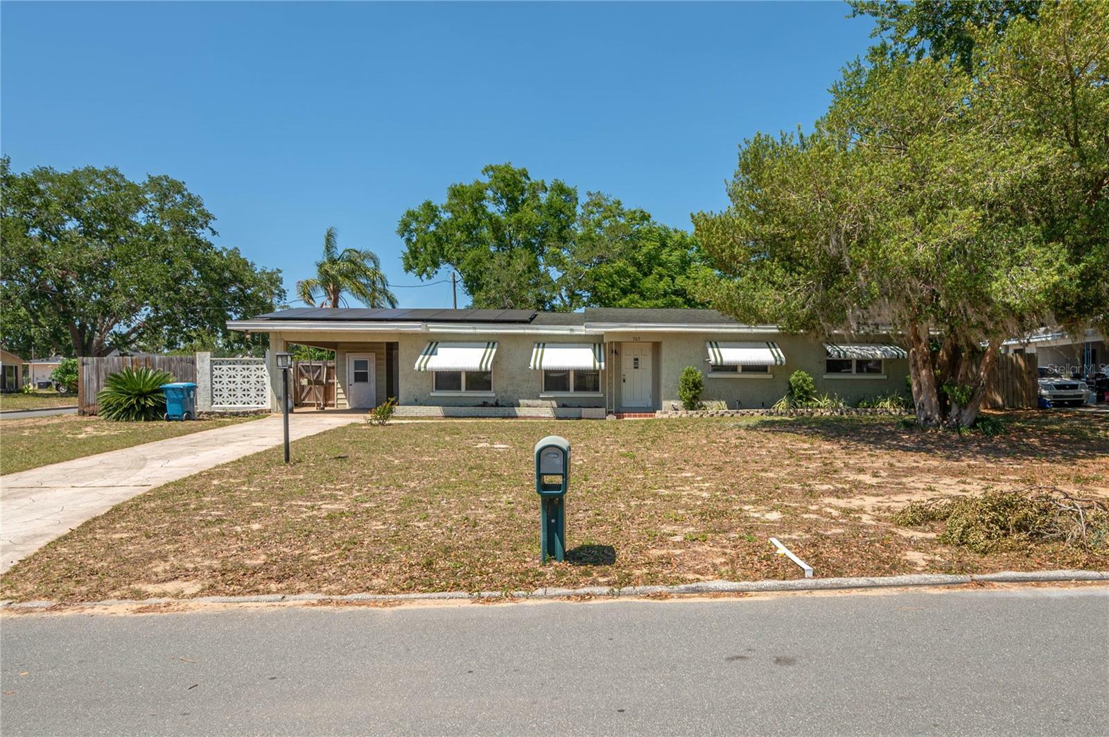 Property Photo: 703 Osceola Avenue FL 33853