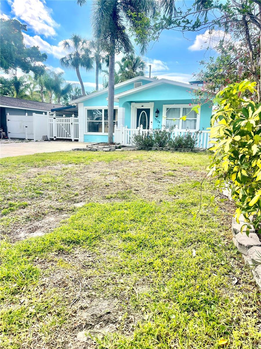 Property Photo:  1734 Maryland Avenue NE  FL 33703 