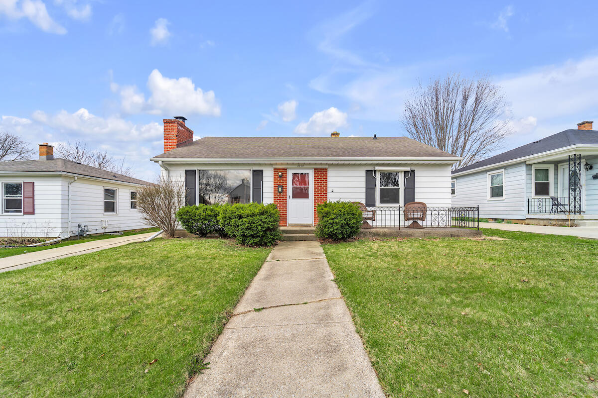 Property Photo:  1032 Oregon St  WI 53405 