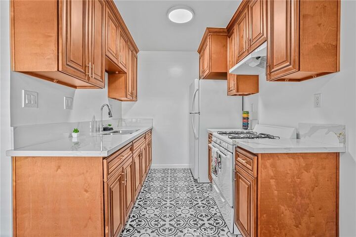 Property Photo:  1101 E Ocean Boulevard 14  CA 90802 