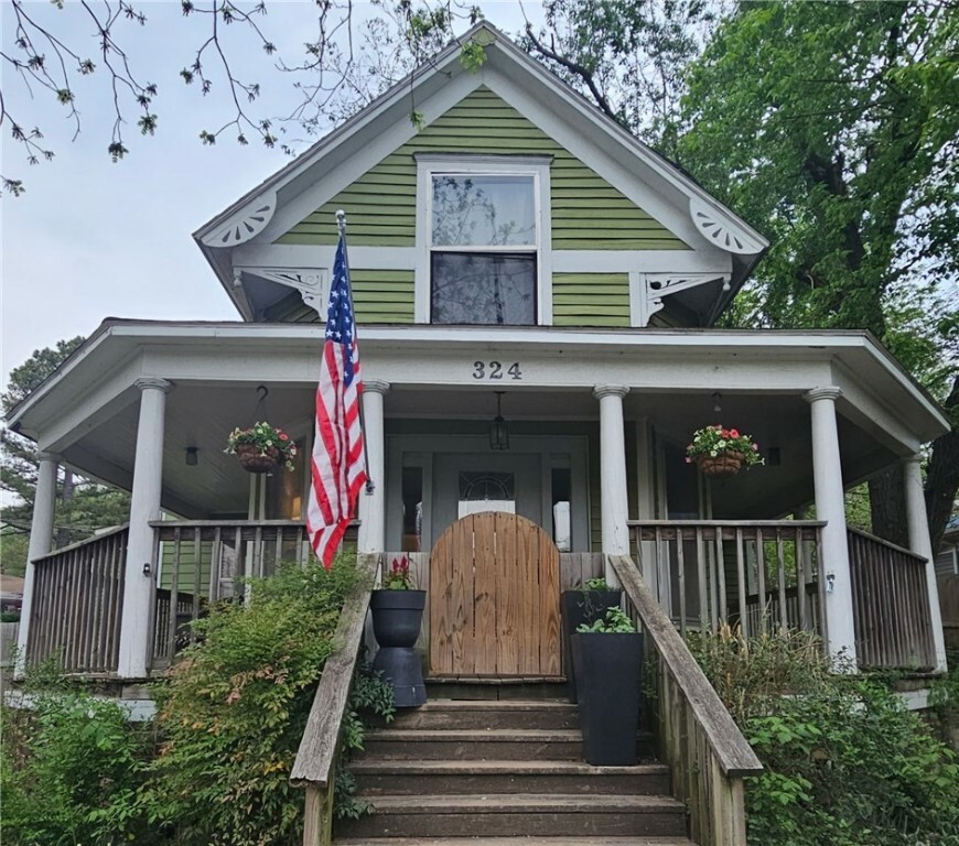 Property Photo: 324 Cherry Street AR 72601