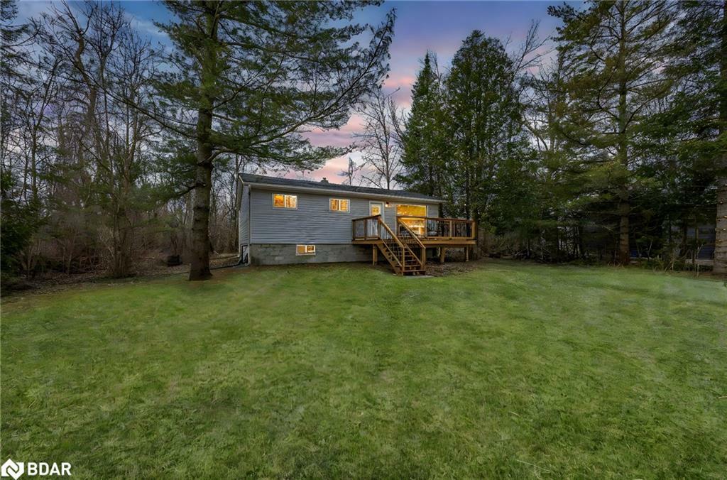 Property Photo: 185 Silver Birch Cres Crescent ON L0K 1R0