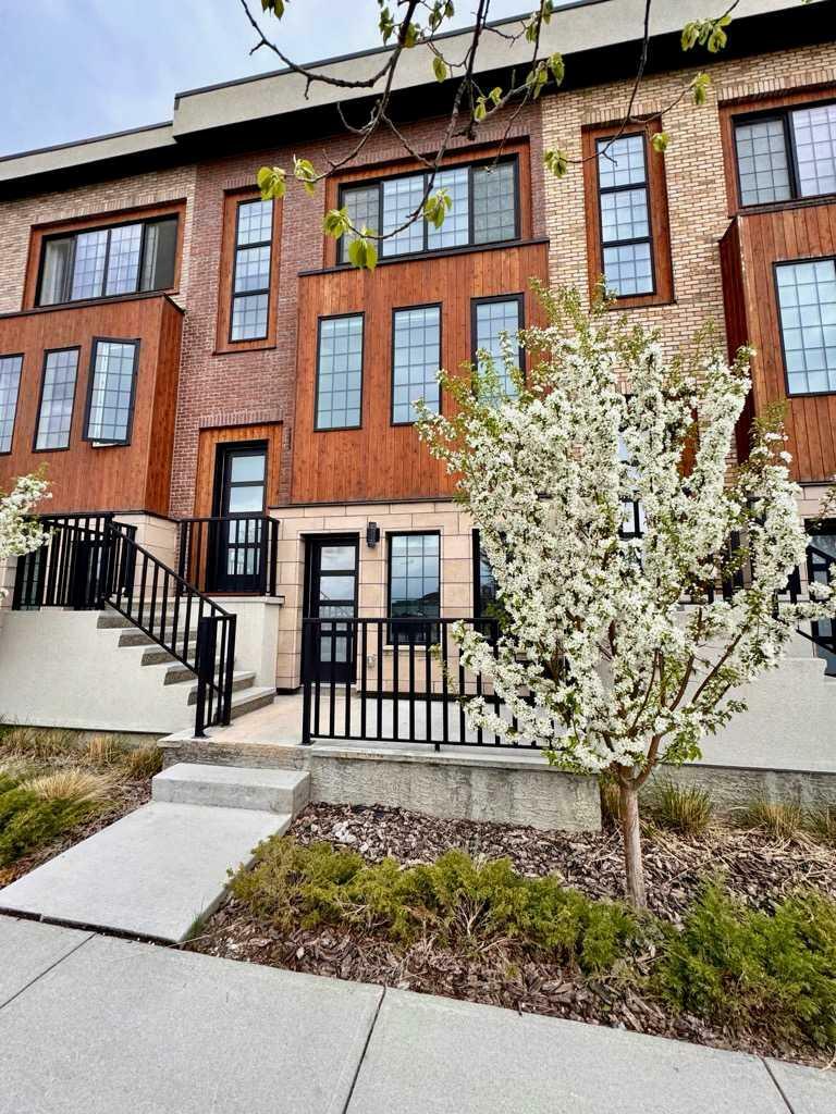 Property Photo: 136 Greenbriar Way NW AB T3B 6J1