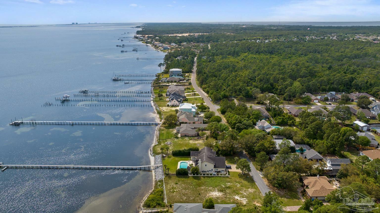 Property Photo: 1733 Davids Dr FL 32566