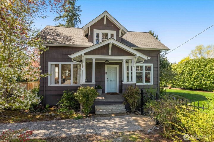 13731  90th Avenue NE  Kirkland WA 98034 photo