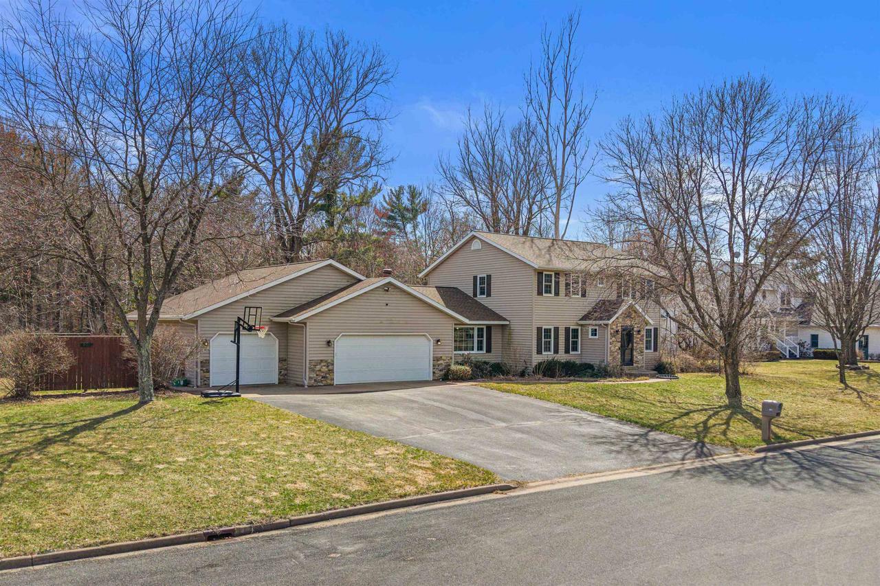 Property Photo: 801 Brentwood Drive WI 54469