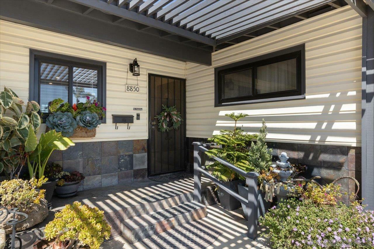 Property Photo: 8850 Raejean Ave CA 92123