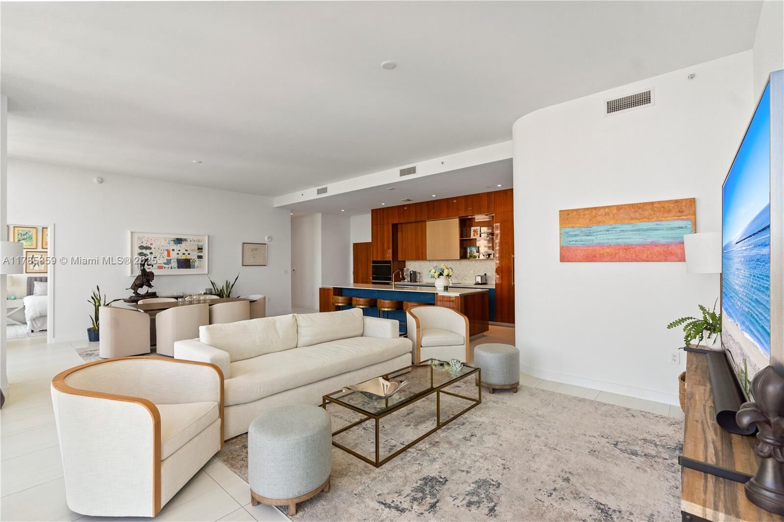 Property Photo: 2678 Tigertail Ave Ph4 FL 33133