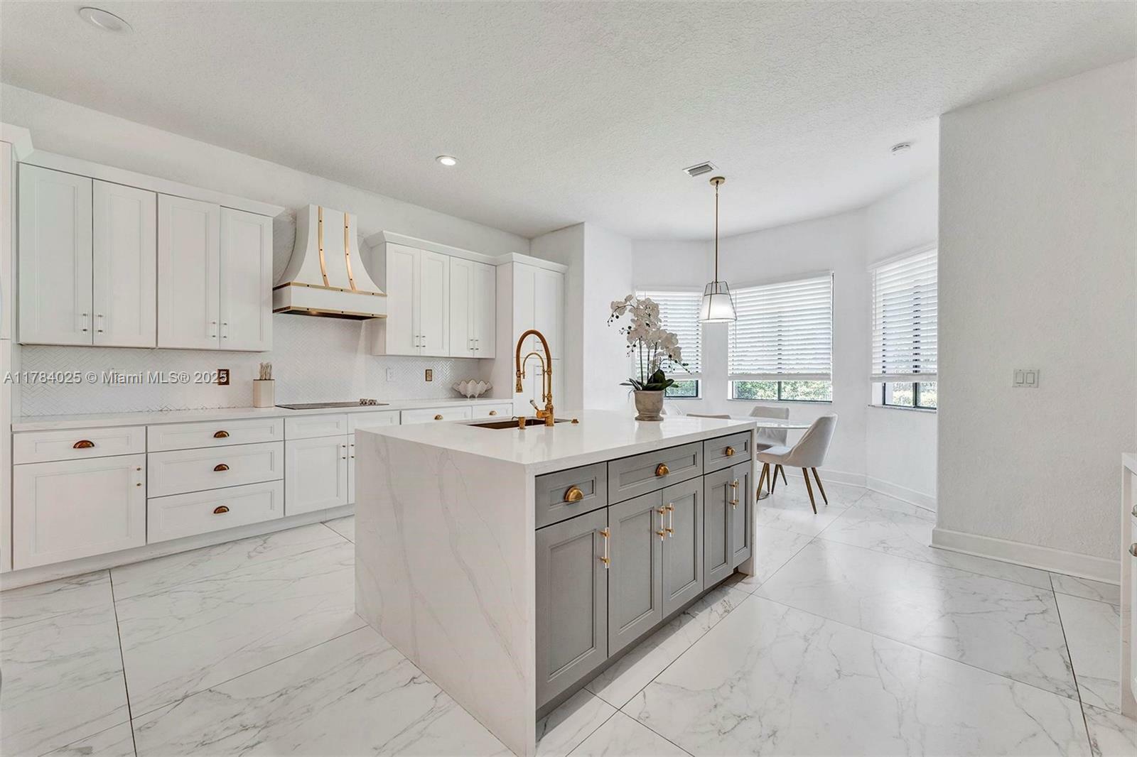 19386 SW 78th Pl  Cutler Bay FL 33157 photo