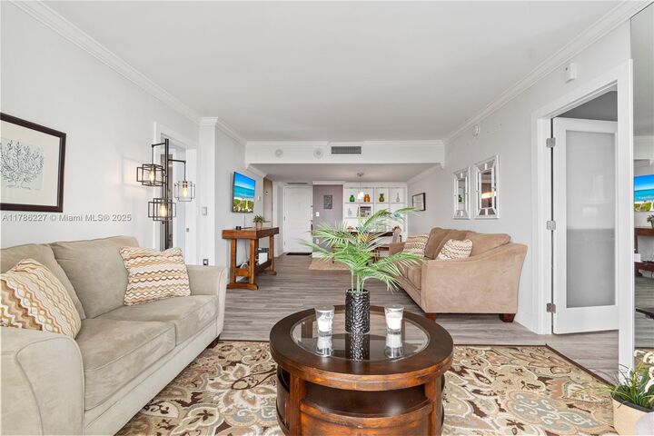 Property Photo: 3625 N Country Club Dr 902 FL 33180