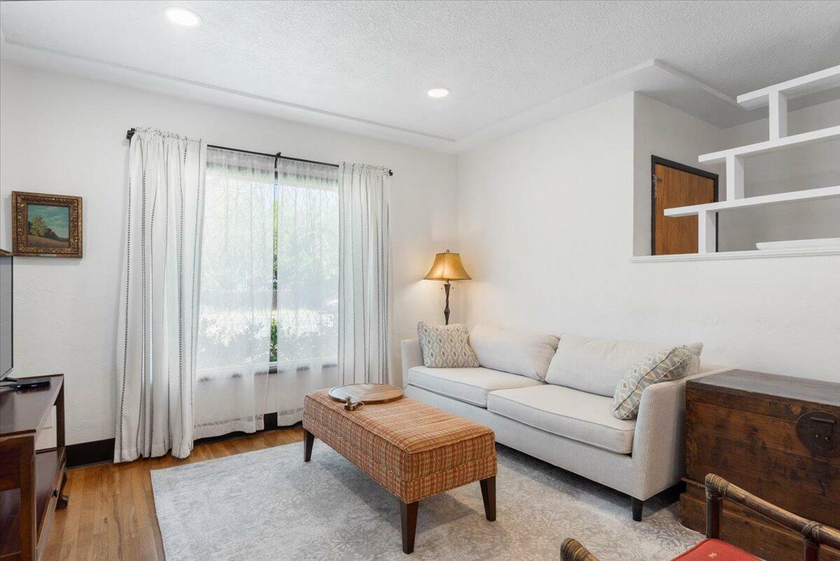 Property Photo: 875 South Street CA 96001