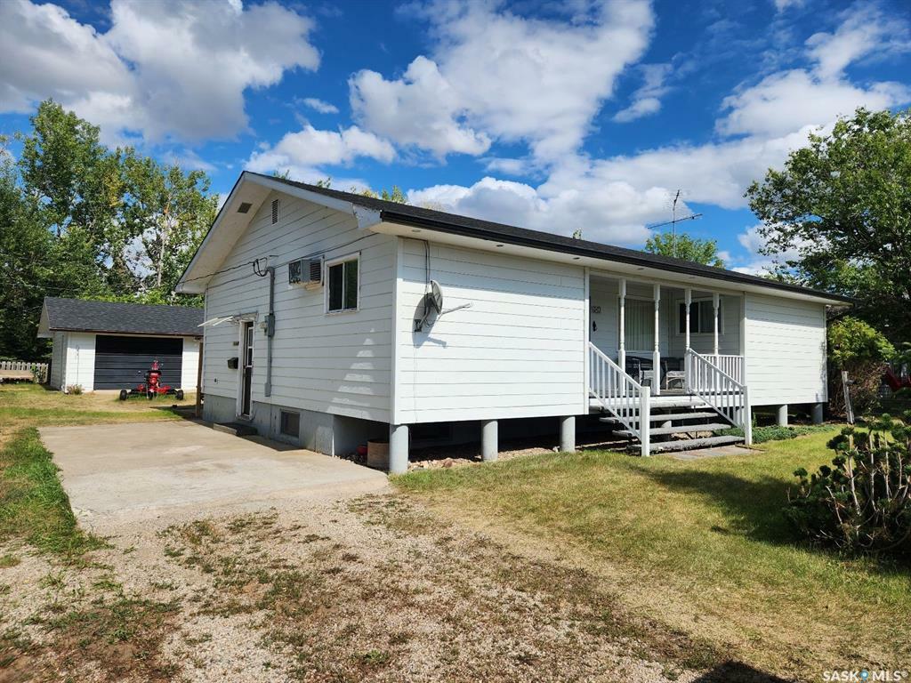 Property Photo:  613 Sakuhikan Drive  SK S0H 1J0 